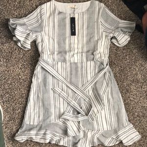 NWT gorgeous ruffle stripe dress